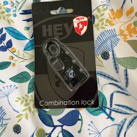 Black 3-Digit Combination Lock - Picture 1 of 3